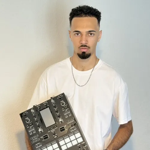 DJ RISLO