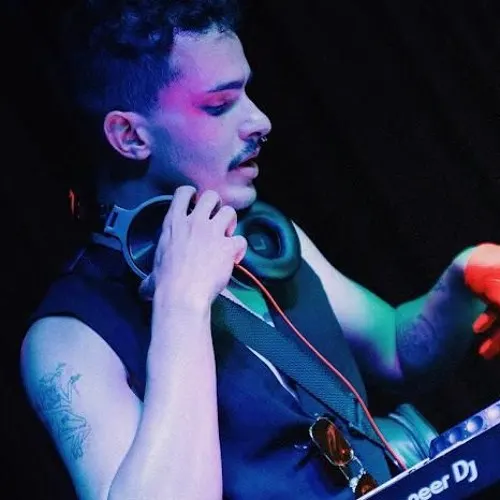 Saturno