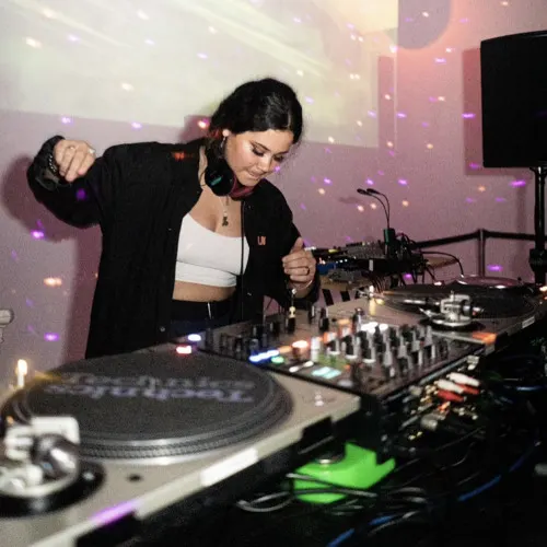 UMA DJ