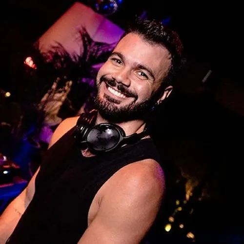 DJ Victor Gonzalez