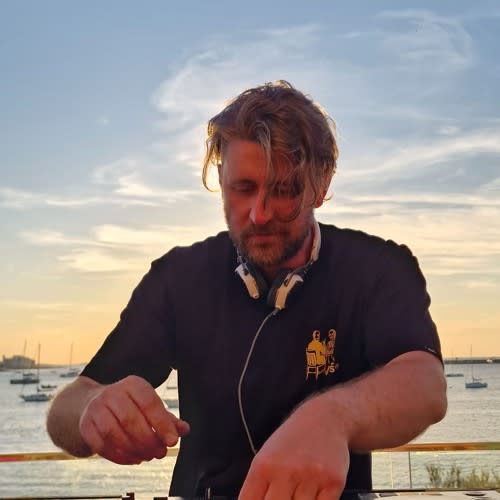 Alex Frost