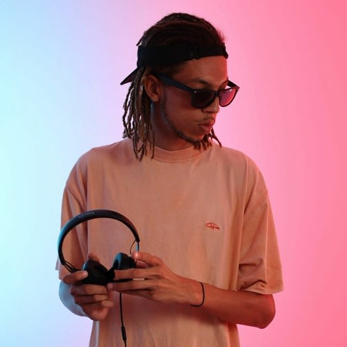 Aron Bax