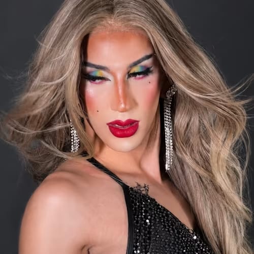 Venus • Drag Queen