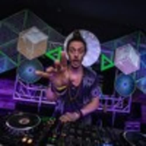 Makolly ( Zero1 Music )