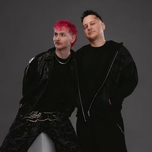 2HOT2PLAY