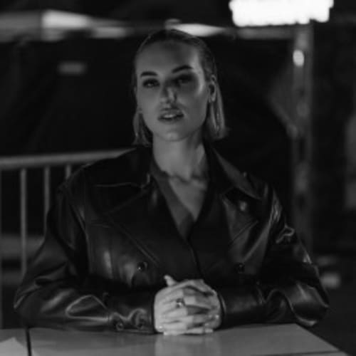 MAITE DEDECKER