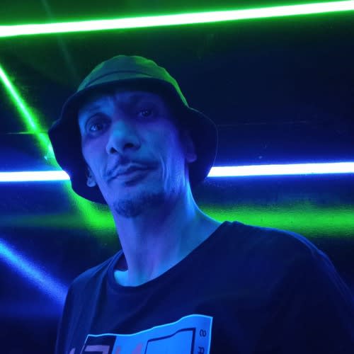 Dj R-ZO