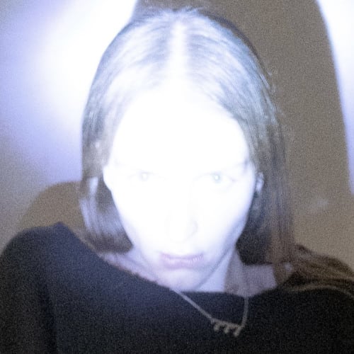 𝑪𝑨𝑴𝑮𝑰𝑹𝑳𝑳𝟖