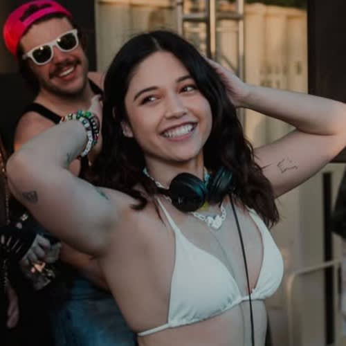 DANI RAVE BESTIE