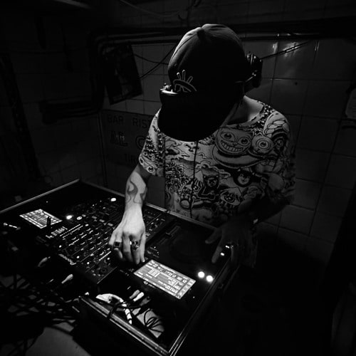 DJ PARIZ