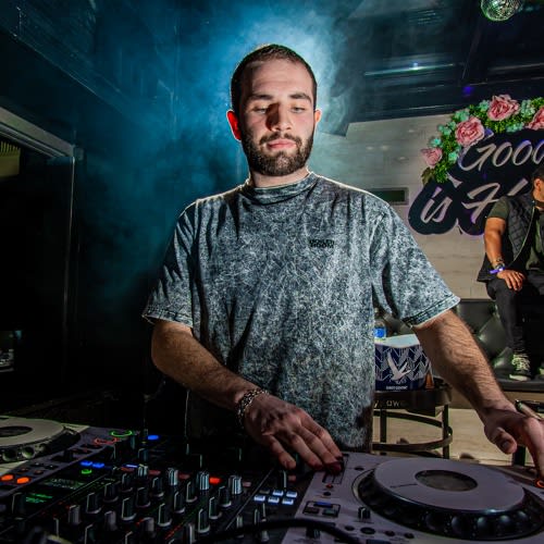 DJ Farouq