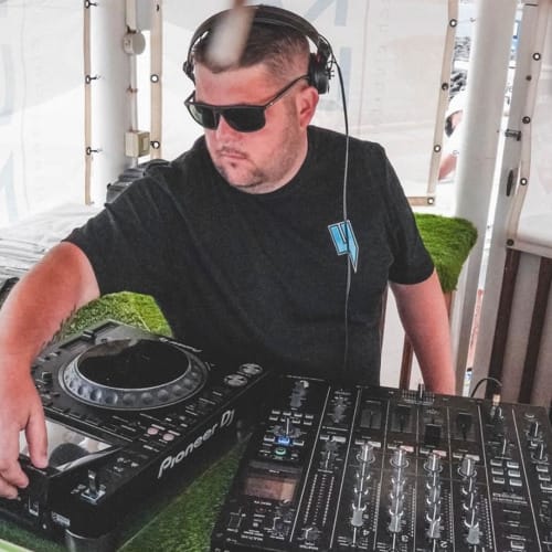 DJ ADE H