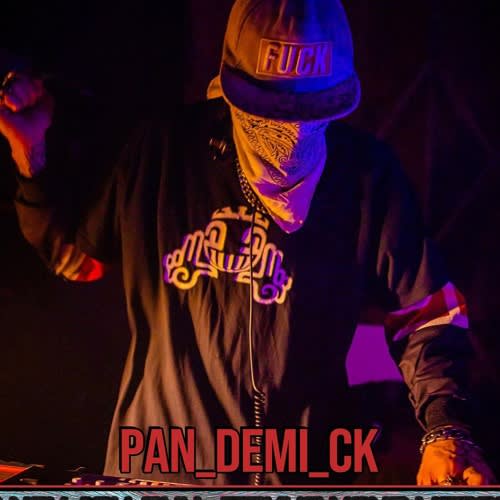 Pan_demi_CK