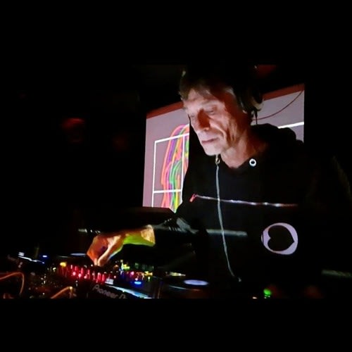 DJ ROMÁN V.S ( PARMOS )
