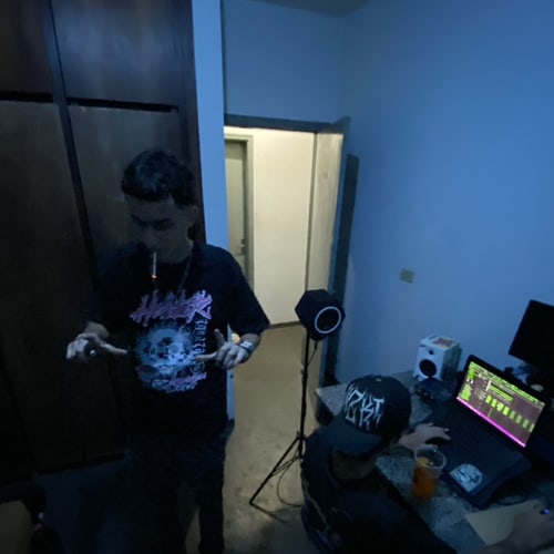 Ziggg*+
