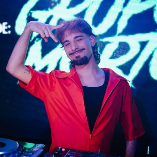 츄liam